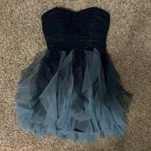 sleeveless tulle dress